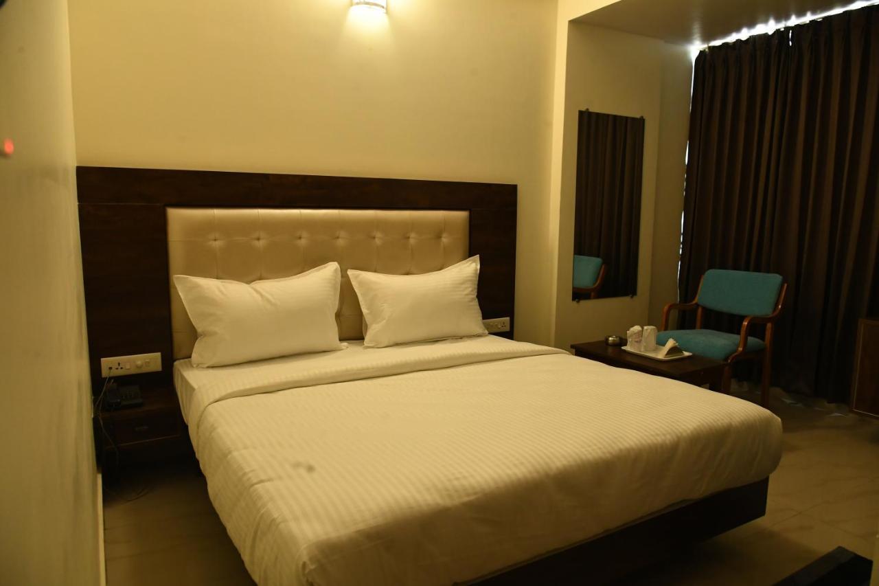 Advaitha Residency Hotel Mysore Exterior photo